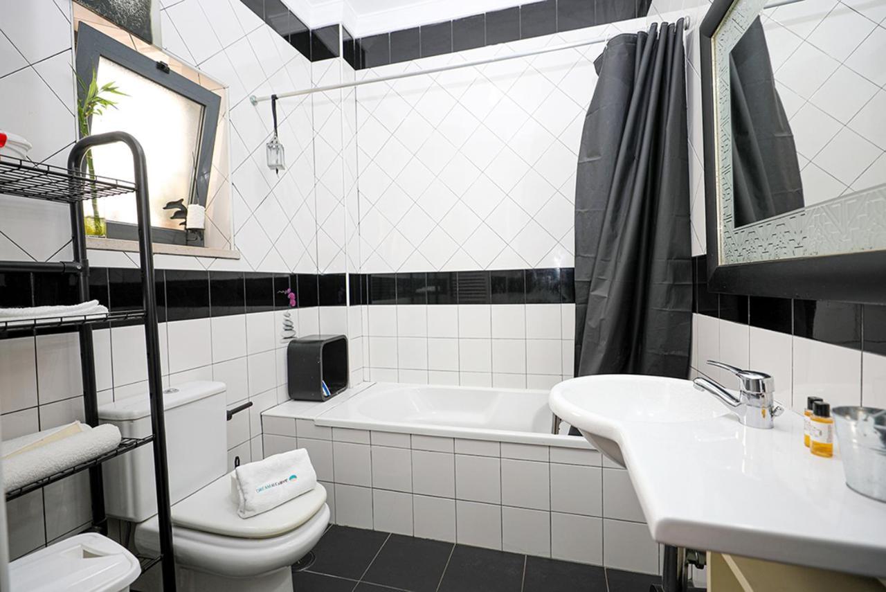 A64 - Barreira Holiday Flat In Lagos Apartment Bagian luar foto